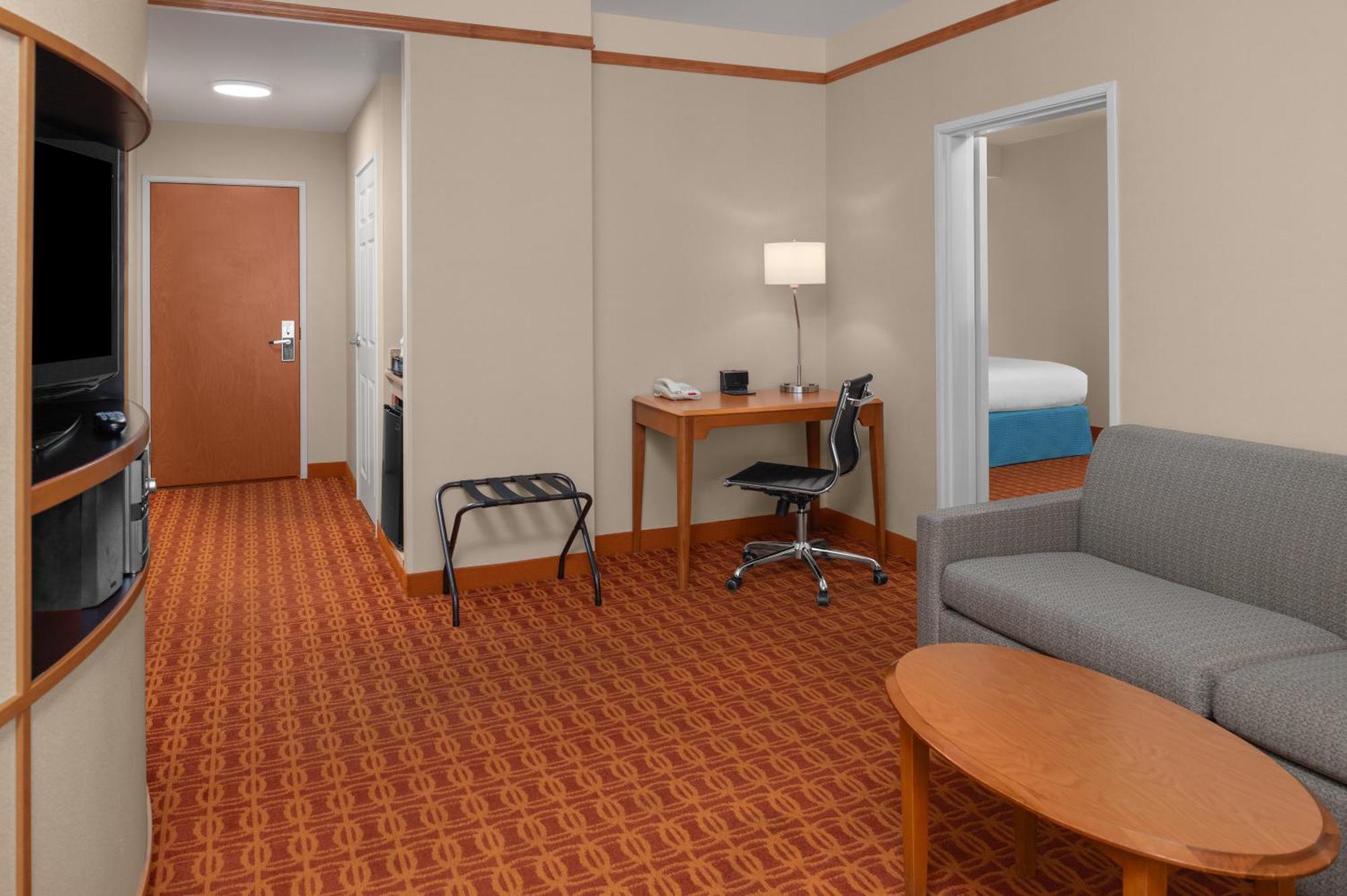 Fairfield Inn And Suites By Marriott Elk Grove Exteriér fotografie
